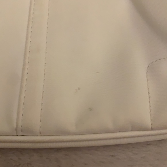 Coach White canvas shoulder bag with leather trim. - Picture 8 of 9